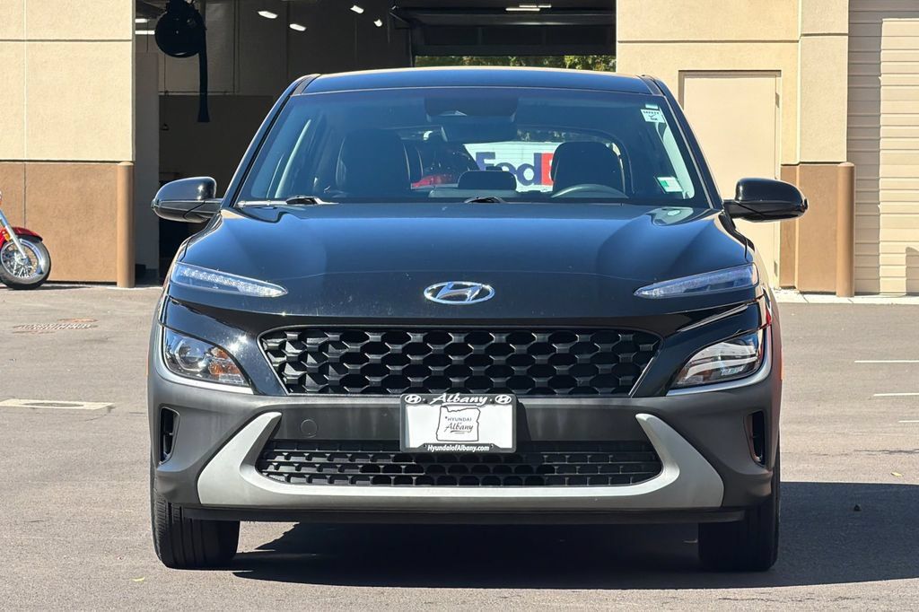Used 2023 Hyundai Kona SE w/ Cargo Package AWD/4WD image 6