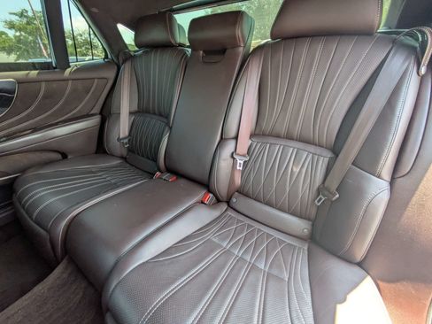 Used 2018 Lexus LS 500 w/ Luxury Package RWD image 7
