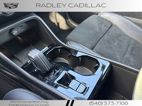 Used 2020 Volvo XC40 T5 R-Design image 11