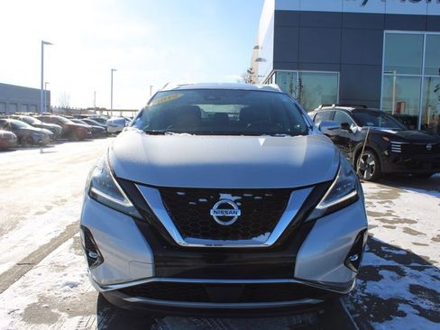 Used 2019 Nissan Murano Platinum image 2