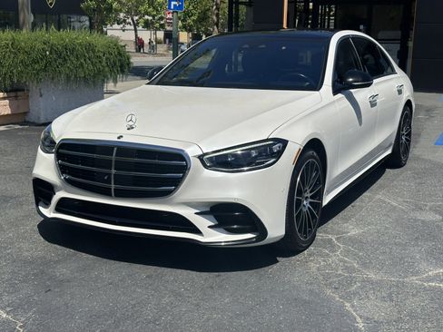 Used 2022 Mercedes-Benz S 580 4MATIC Sedan image 4