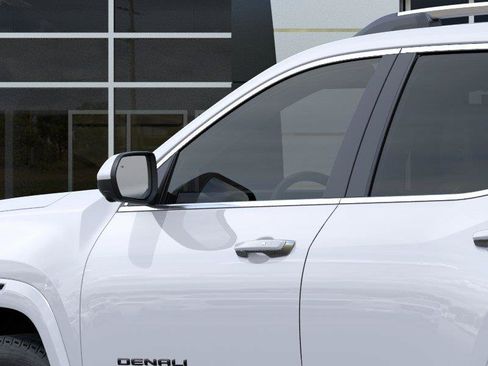 New 2027 GMC Terrain Denali w/ LPO, Black Badging Package AWD/4WD image 12