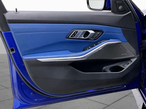 Used 2022 BMW M3 Competition RWD image 25