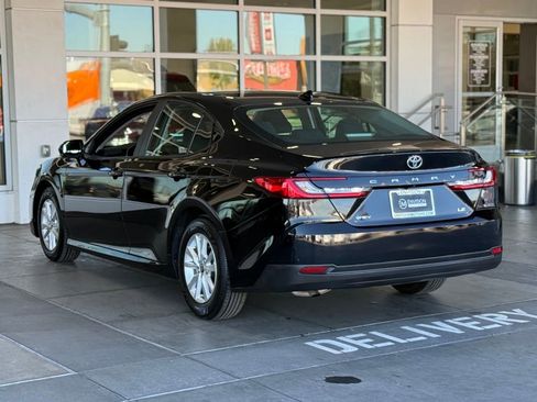 Used 2025 Toyota Camry LE image 9