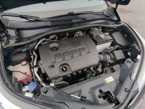 Used 2018 Toyota C-HR XLE image 24