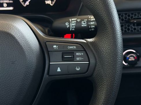 Certified 2024 Honda HR-V LX image 29