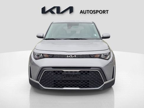 Used 2025 Kia Soul LX image 2