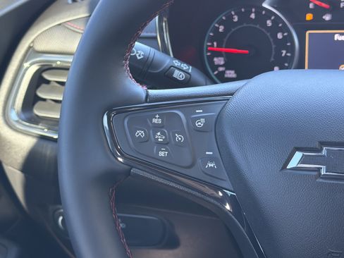 Used 2023 Chevrolet Equinox RS image 25