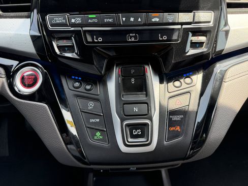 Used 2018 Honda Odyssey Elite image 34