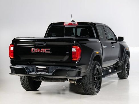 Used 2023 GMC Canyon Denali w/ Denali Black Edition AWD/4WD image 2