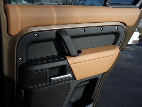 New 2026 Land Rover Defender 110 X-Dynamic SE image 14