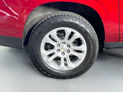 Used 2022 Chevrolet Suburban RST w/ Luxury Package AWD/4WD image 41
