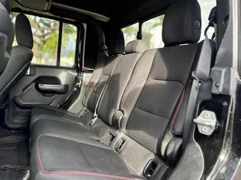 Used 2021 Jeep Gladiator Rubicon image 11