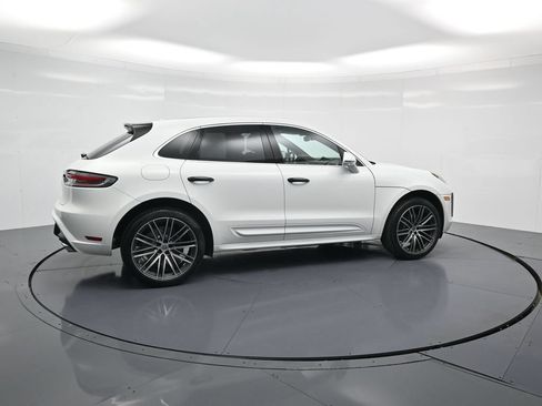 Used 2026 Porsche Macan AWD/4WD image 31