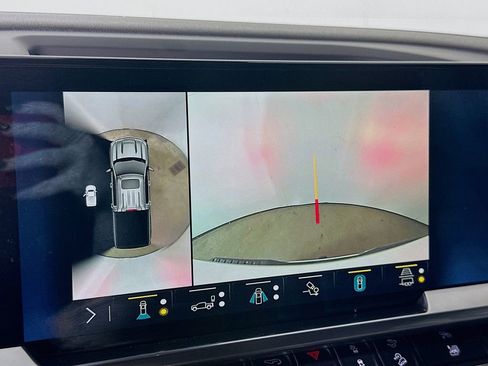 Used 2023 Chevrolet Silverado 1500 LTZ w/ LTZ Convenience Package II image 10