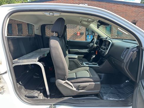 Used 2022 Chevrolet Colorado LT w/ Fleet Safety Package RWD image 14