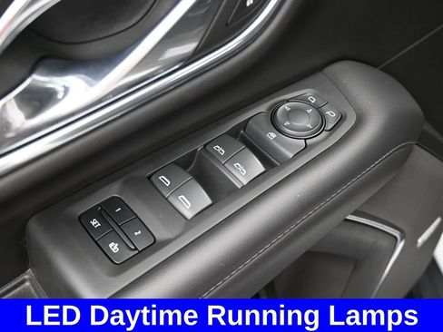 Used 2023 Chevrolet Suburban LT image 16