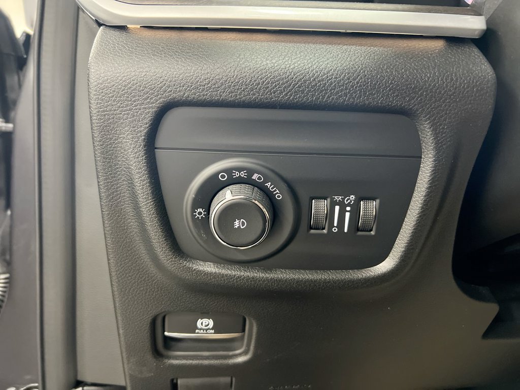 New 2026 Jeep Grand Cherokee Limited w/ Limited Altitude Package AWD/4WD image 19
