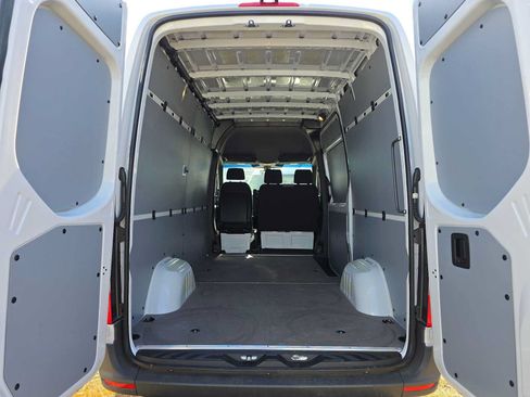 Used 2026 Mercedes-Benz Sprinter 2500 image 19