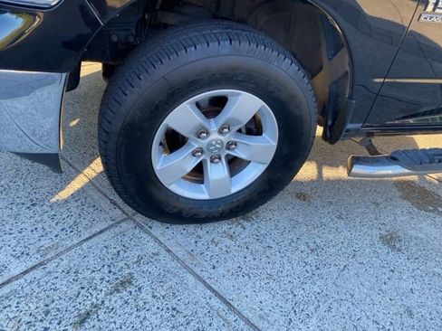 Used 2019 RAM 1500 Classic SLT image 7