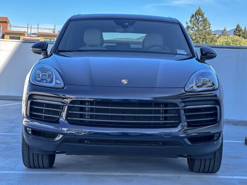 Certified 2023 Porsche Cayenne Platinum Edition AWD/4WD image 11
