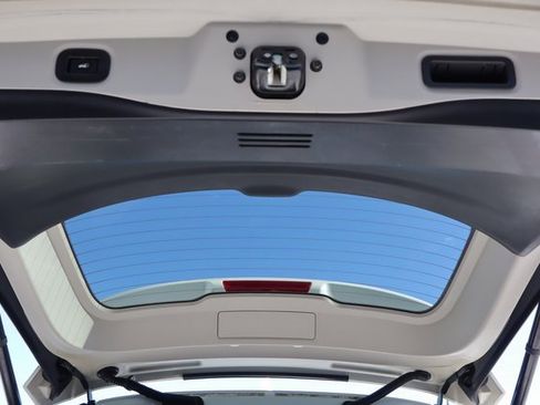 Used 2018 Nissan Rogue SV image 23