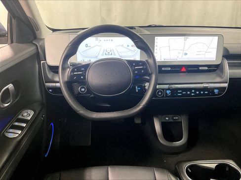 Used 2022 Hyundai Ioniq 5 Limited image 18