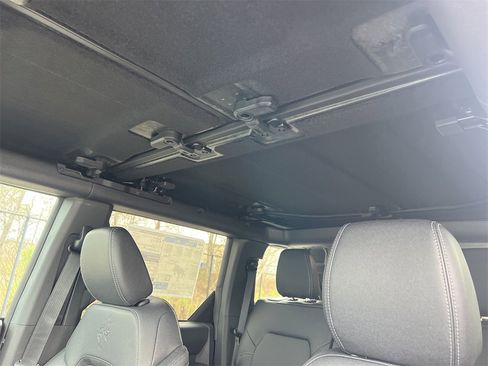 New 2025 Ford Bronco Big Bend w/ Black Diamond Package image 16