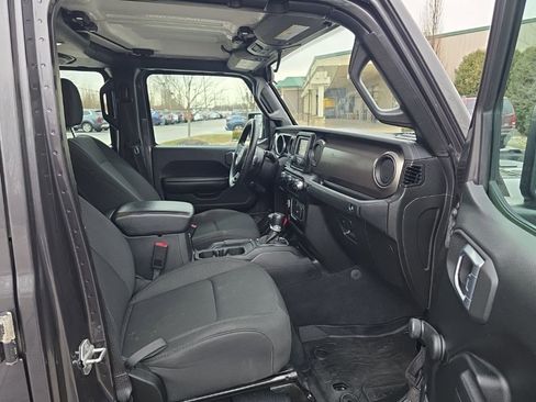 Used 2020 Jeep Gladiator Sport image 38