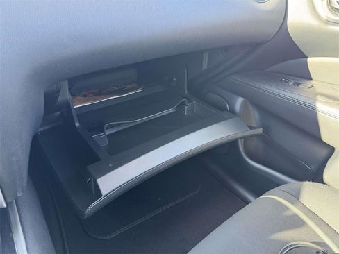 Used 2020 Nissan Pathfinder S image 30