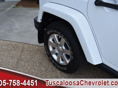 Used 2015 Jeep Wrangler Unlimited Sahara w/ Katzkin Premium Leather Group image 13