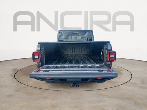 Used 2021 Jeep Gladiator Mojave AWD/4WD image 12