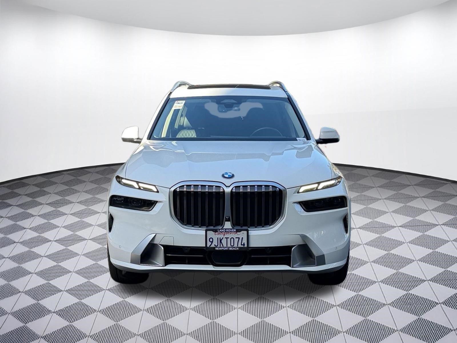 Used 2024 BMW X7 xDrive40i w/ Premium Package AWD/4WD image 6