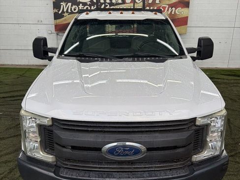 Used 2019 Ford F350 XL image 4