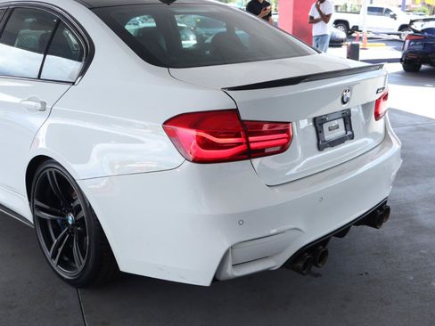 Used 2016 BMW M3 RWD image 9