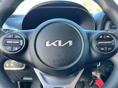Used 2025 Kia Soul LX w/ LX Technology Package image 25