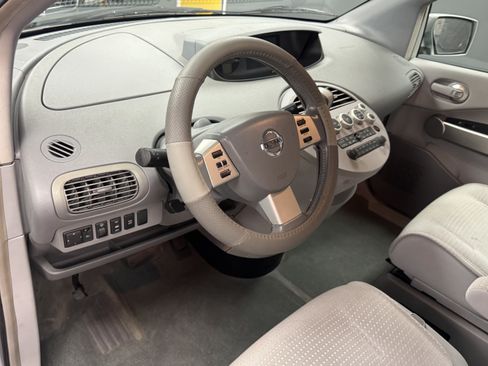 Used 2004 Nissan Quest SL w/ (SEA) Seat Pkg FWD image 10