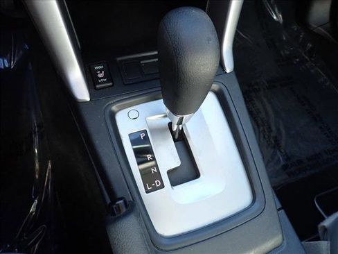 Used 2015 Subaru Forester 2.5i Premium w/ All-Weather Package image 17