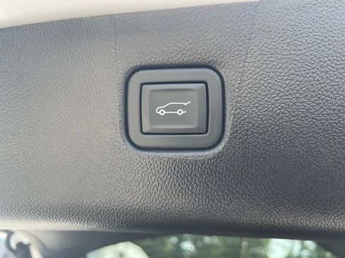 Used 2024 Chevrolet Blazer RS w/ Driver Confidence II Package FWD image 12
