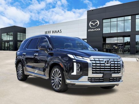 Used 2023 Hyundai Palisade Calligraphy w/ Cargo Package FWD image 4