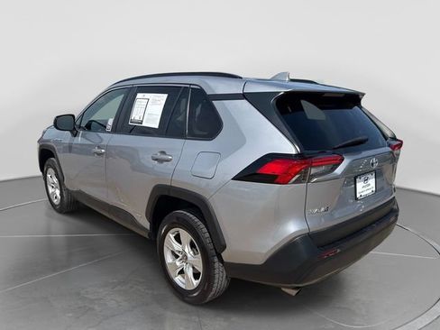 Used 2021 Toyota RAV4 LE AWD/4WD image 6