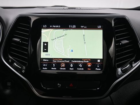 Used 2019 Jeep Cherokee High Altitude AWD/4WD image 18