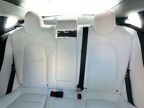 Used 2021 Tesla Model 3 Performance image 23