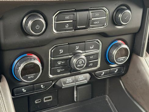 Used 2021 Chevrolet Tahoe LT image 21