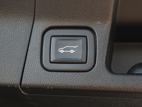Used 2021 GMC Acadia SLE w/ Driver Convenience Package FWD image 11