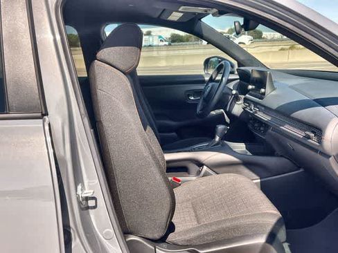 Used 2024 Honda HR-V Sport image 12