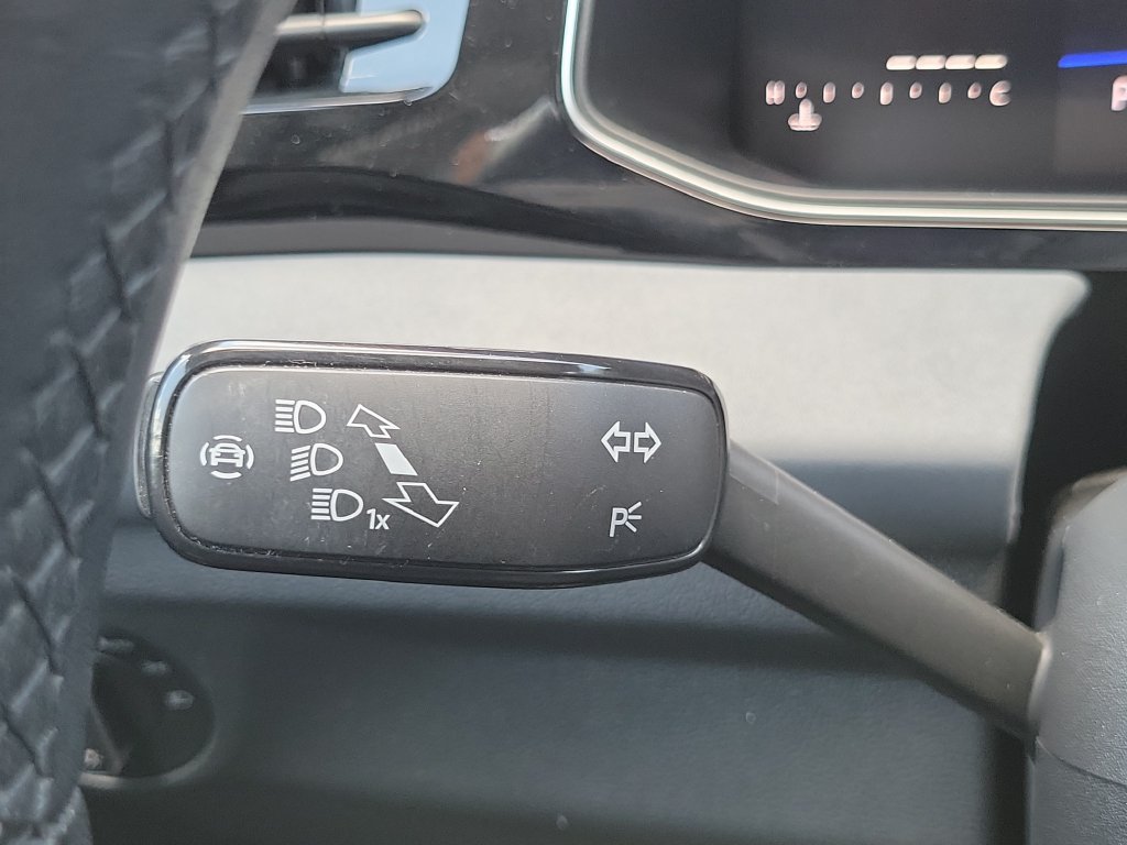 Used 2025 Volkswagen Jetta Sport FWD image 34