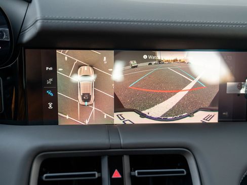 Certified 2026 Porsche Taycan AWD/4WD image 18