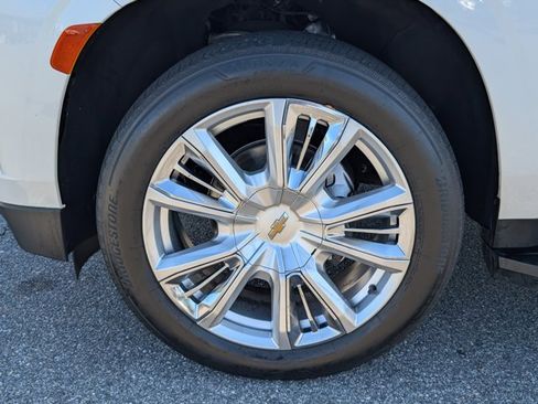 Used 2023 Chevrolet Tahoe High Country image 14