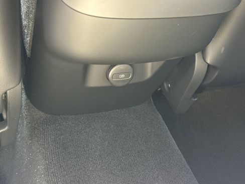 New 2026 Volvo XC60 B5 Plus w/ Protection Package Premier image 14